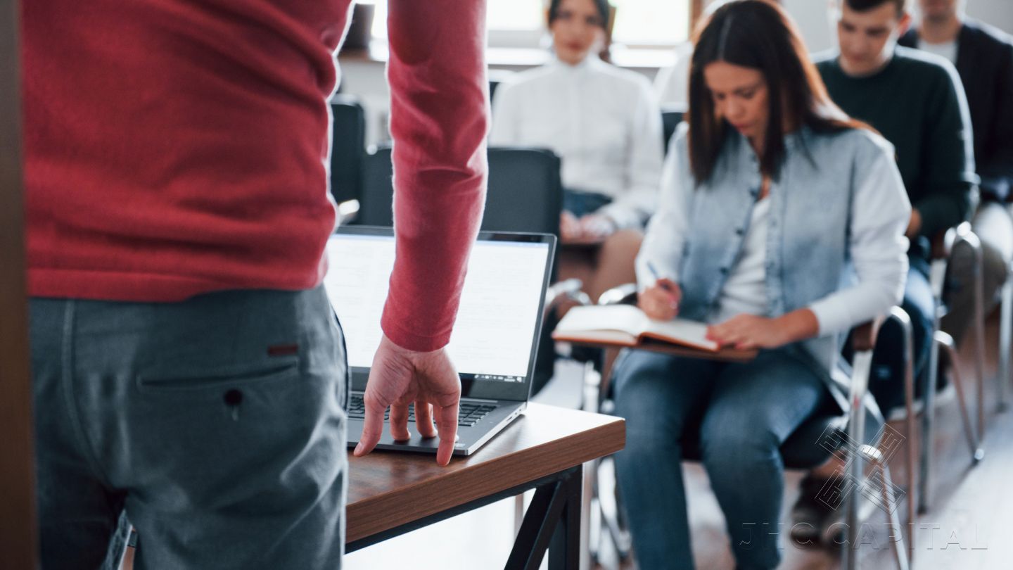 CAPACITACION Y ADIESTRAMIENTO - JHC Capital