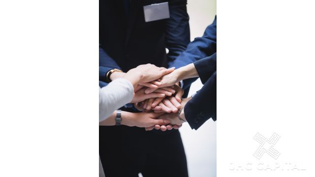 Fotografia galería uno JHC Capital